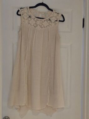 JohnPaulRichard Cream Lace Yoke Sleeveless Tunic Dress